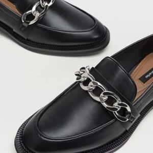 Stradivarius black leather loafers with silver chain