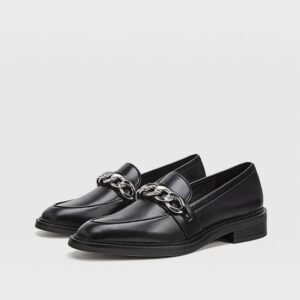 Stradivarius black leather loafers with silver chain