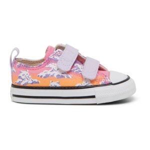 Converse Chuck Taylor All Star 2V Cloud Gazer Infant Sneakers in Pink – A04343F